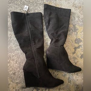 Black wedge knee boots